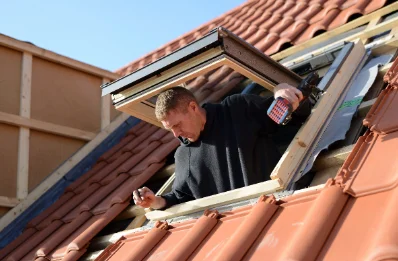 Pose de fenêtres de toit Velux à Génis